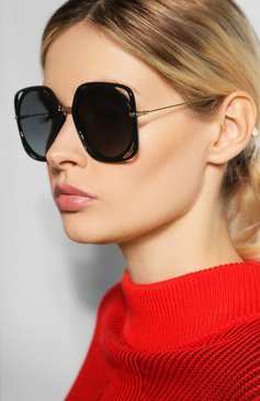 Женские солнцезащитные очки DIOR EYEWEAR черного цвета, арт. DI0RDIRECTI0N 2M2 | Фото 2 (Статус проверки: Проверена категория, Проверено; Тип очков: С/з; Региональные ограничения белый список (Axapta Mercury): RU, Не проставлено; Нос: Не проставлено; Материал сплава: Проверено; Оптика Гендер: оптика-женское; Очки форма: Квадратные)