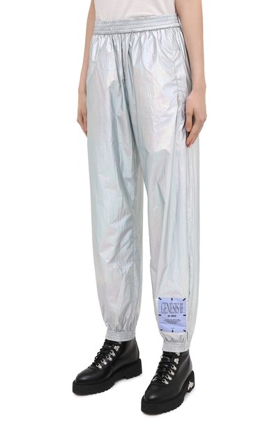 Джоггеры MCQ серебряного цвета по цене 43250 руб., арт. 623266/RPF18, фото 3 Джоггеры MCQ, арт. 623266/RPF18, фото 3