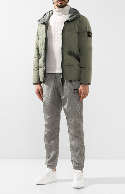 Джоггеры STONE ISLAND серого цвета по цене 47100 руб., арт. 711563136, фото 2 Джоггеры STONE ISLAND, арт. 711563136, фото 2