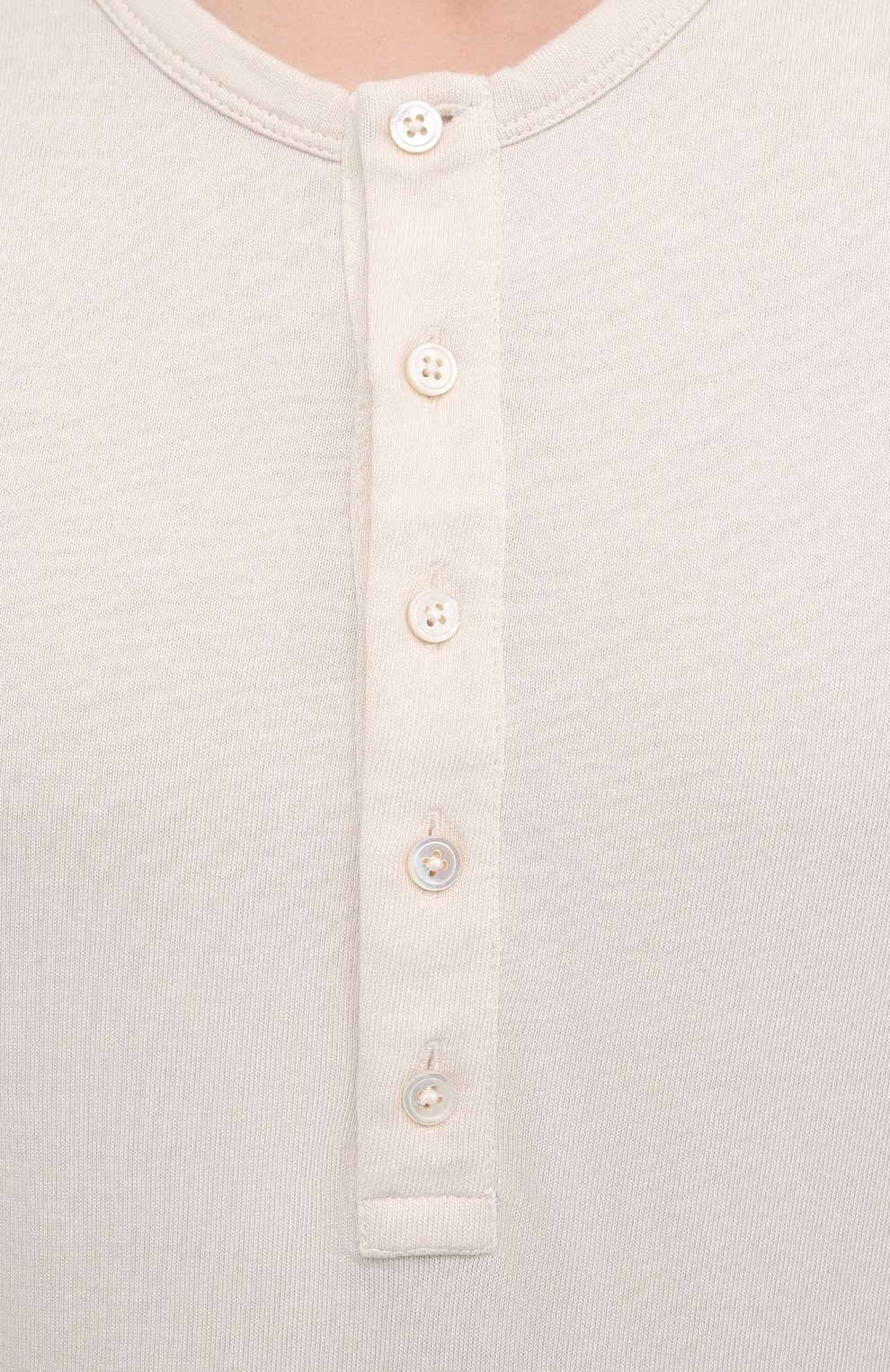 Лонгслив TOM FORD бежевого цвета по цене 41950 руб., арт. BW267/TFJ987, фото 5 Лонгслив TOM FORD, арт. BW267/TFJ987, фото 5