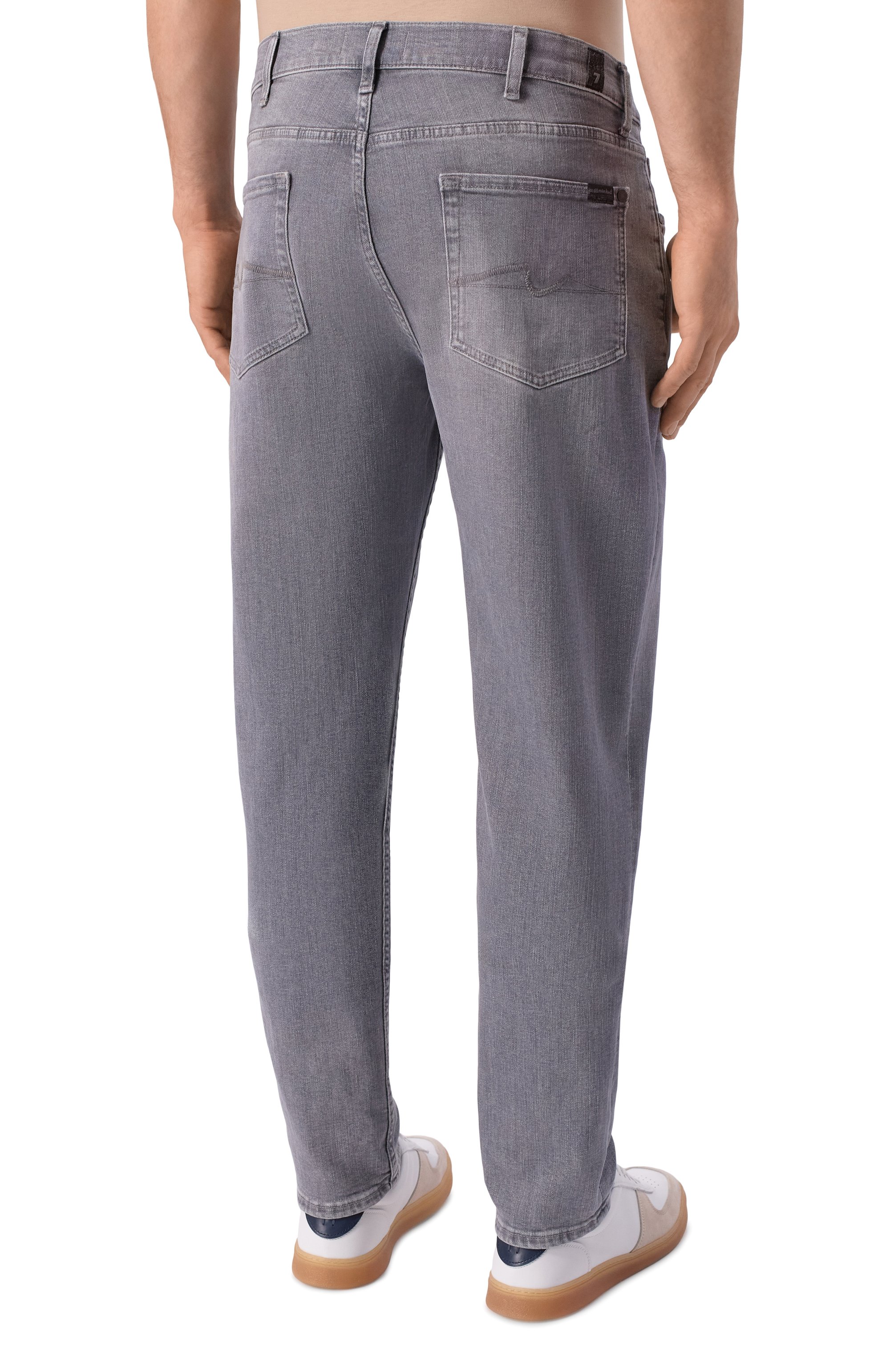 Джинсы slimmy tapered 7 FOR ALL MANKIND серого цвета по цене 29150 руб., арт. 7TB00C11-3LI, фото 4 Джинсы slimmy tapered 7 FOR ALL MANKIND, арт. 7TB00C11-3LI, фото 4