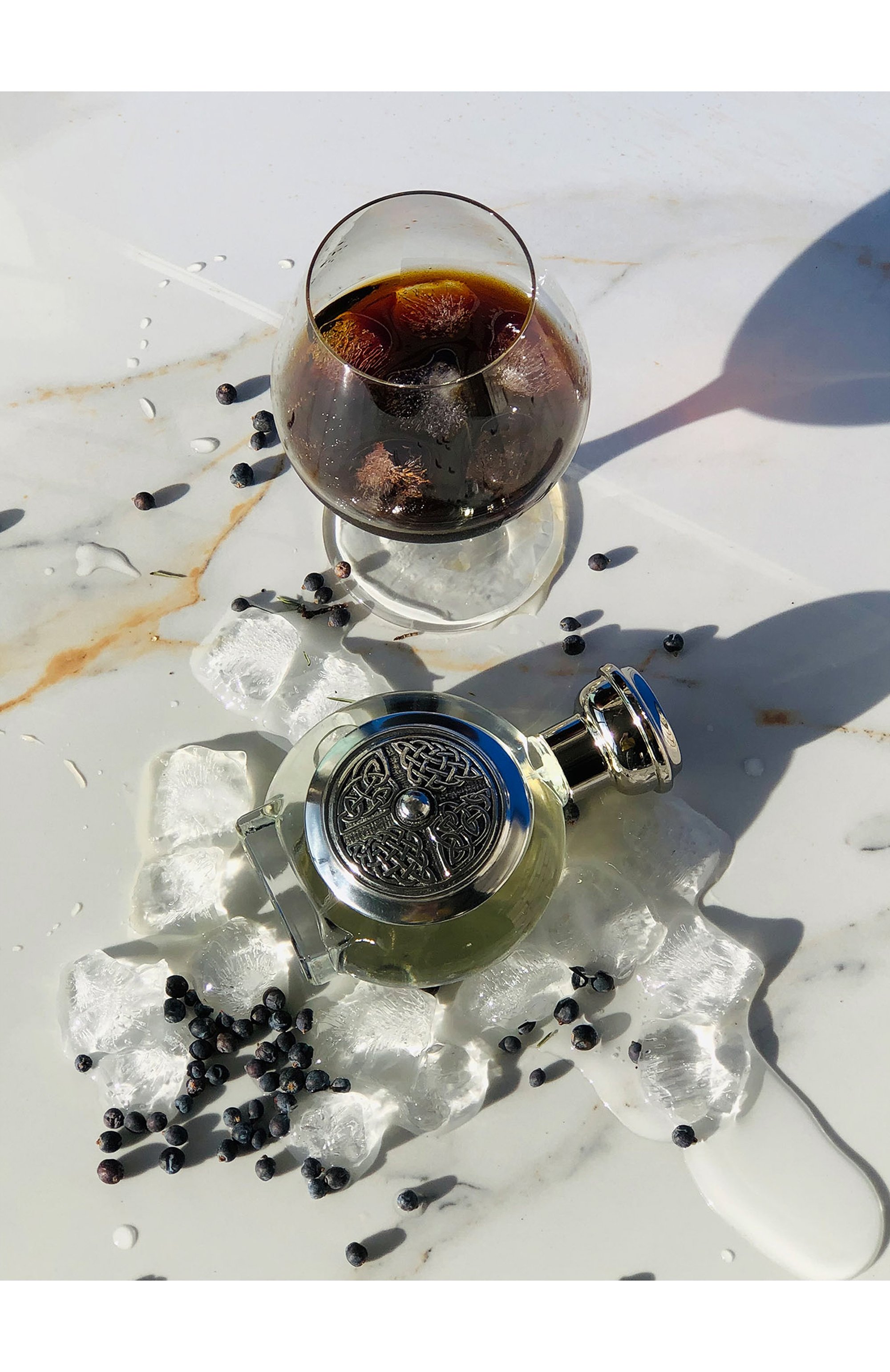 Парфюмерная вода ice twist (100ml) BOADICEA THE VICTORIOUS бесцветного цвета по цене 35000 руб., арт. BTV6492, фото 2 Парфюмерная вода ice twist (100ml) BOADICEA THE VICTORIOUS, арт. BTV6492, фото 2