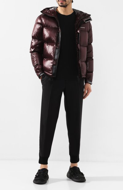 Пуховик EMPORIO ARMANI бордового цвета по цене 62100 руб., арт. 6G1BQ1/1NIHZ, фото 2 Пуховик EMPORIO ARMANI, арт. 6G1BQ1/1NIHZ, фото 2