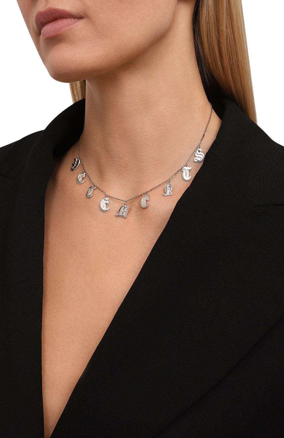 Колье VETEMENTS серебряного цвета по цене 59950 руб., арт. UE64NE130S 5101 BRASS, фото 2 Колье VETEMENTS, арт. UE64NE130S 5101 BRASS, фото 2