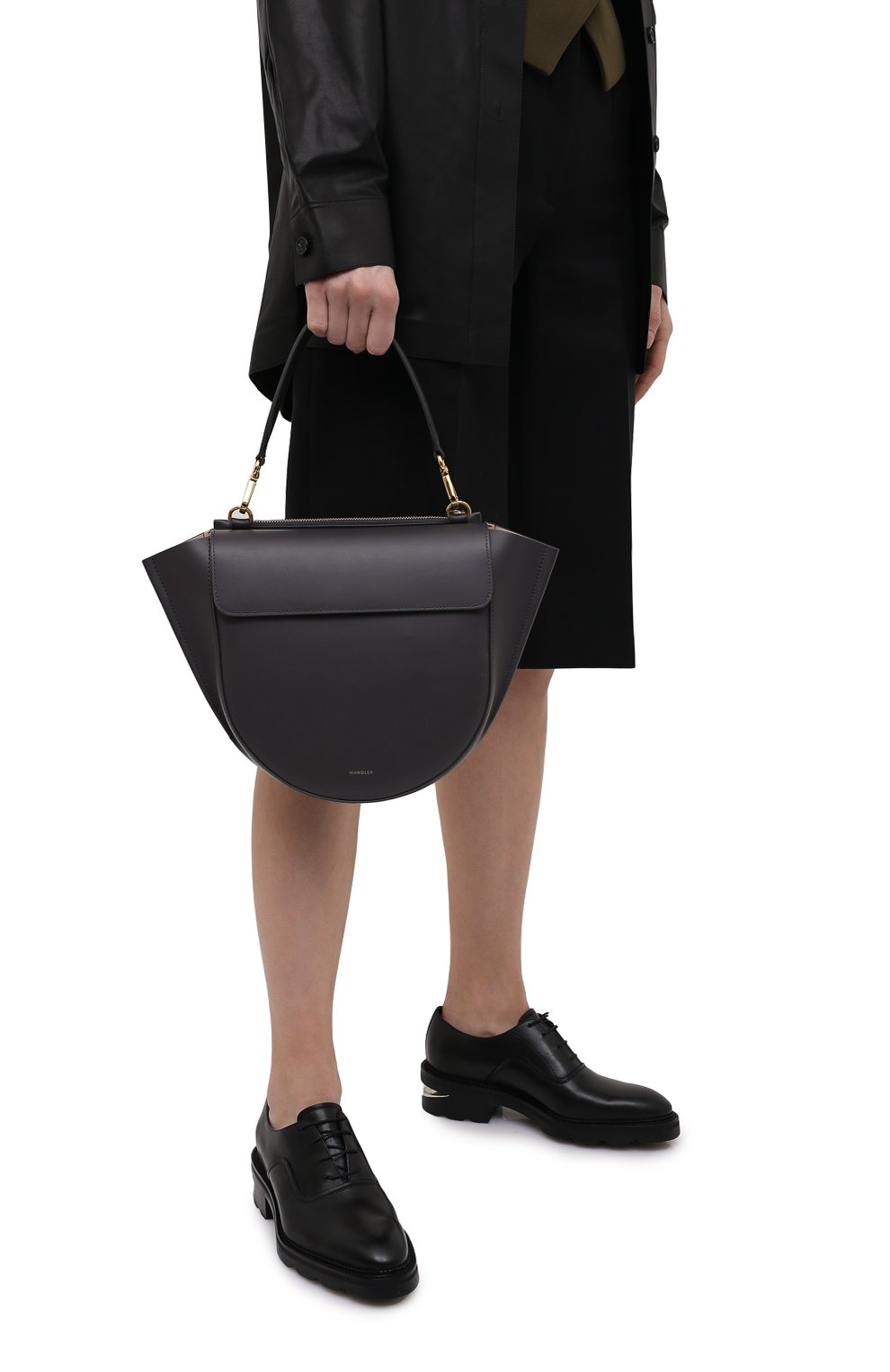 Сумка hortensia medium WANDLER серого цвета по цене 97000 руб., арт. H0RTENSIA BAG MEDIUM, фото 2 Сумка hortensia medium WANDLER, арт. H0RTENSIA BAG MEDIUM, фото 2