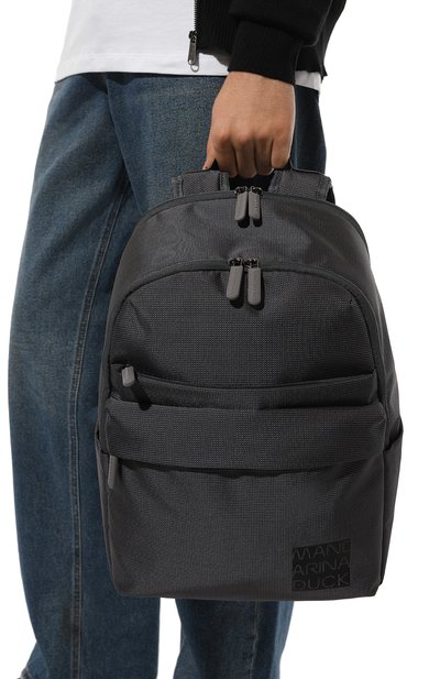 Рюкзак district MANDARINA DUCK серого цвета по цене 29990 руб., арт. KPT01-465, фото 2 Рюкзак district MANDARINA DUCK, арт. KPT01-465, фото 2