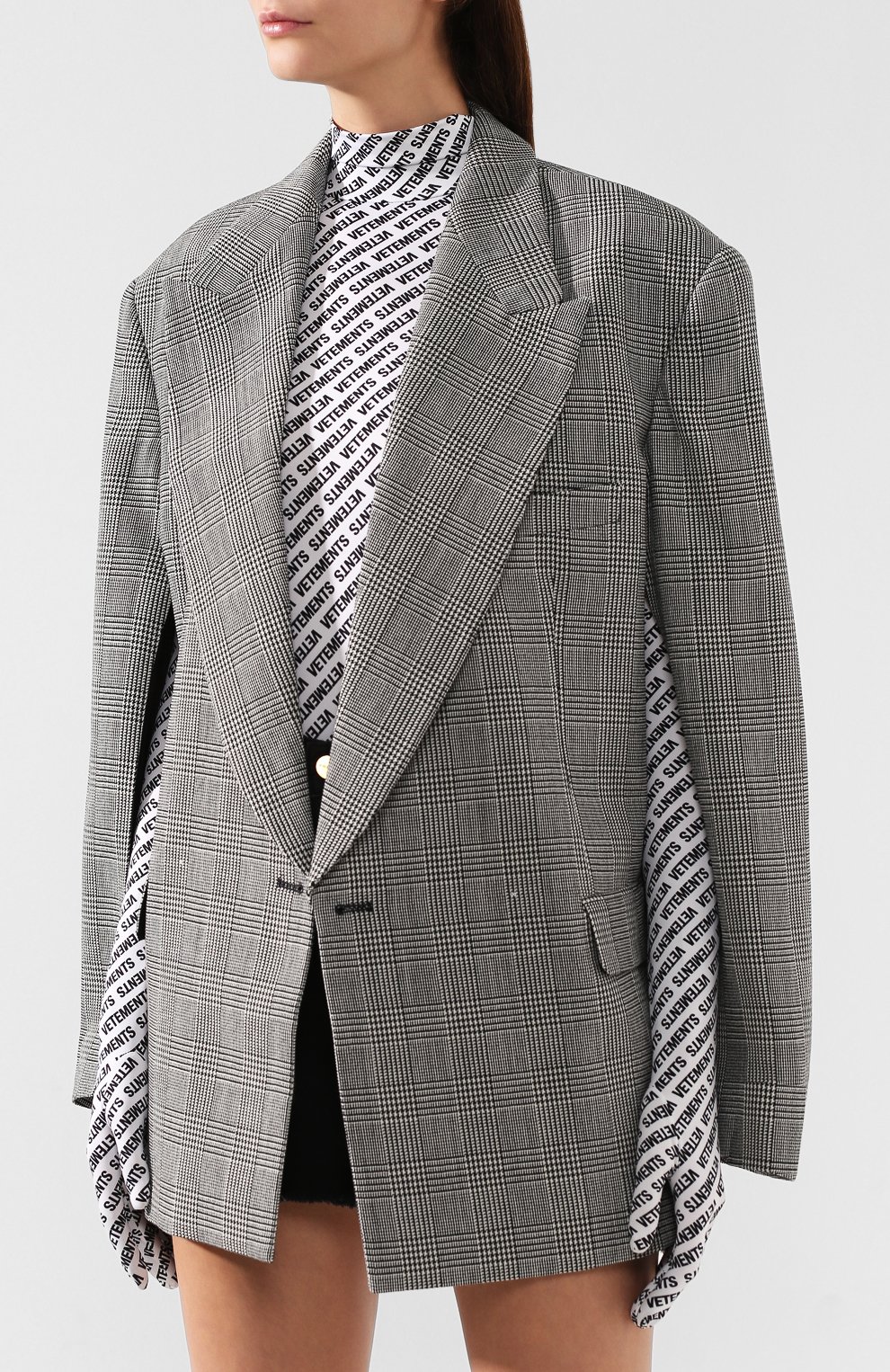 Шерстяной жакет VETEMENTS серого цвета по цене 138500 руб., арт. WAH20JA407/BLACK/WHITE CHECK, фото 6 Шерстяной жакет VETEMENTS, арт. WAH20JA407/BLACK/WHITE CHECK, фото 6