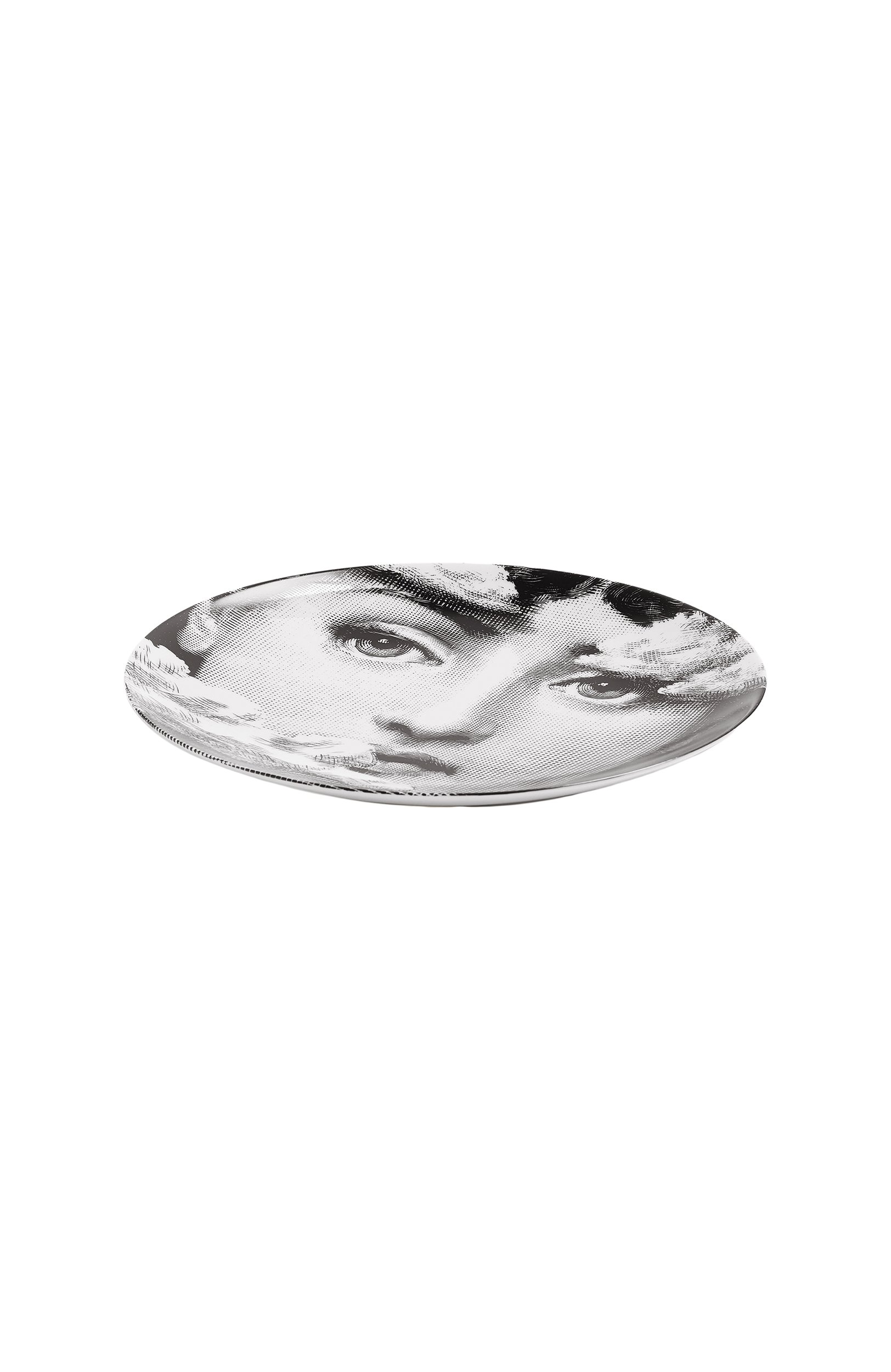 Декоративная тарелка tema e variazioni n.139 FORNASETTI черно-белого цвета по цене 22500 руб., арт. PTV139X, фото 2 Декоративная тарелка tema e variazioni n.139 FORNASETTI, арт. PTV139X, фото 2