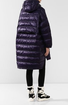 Женское пальто 3 moncler grenoble MONCLER GRENOBLE фиолетового цвета, арт. E2-098-49317-05-53071 | Фото 4 (Статус проверки: Проверена категория; Рукава: Длинные; Материал утеплителя: Пух и перо; Материал внешний: Синтетический материал; Материал подклада: Синтетический материал; Длина (верхняя одежда): Длинные, До колена; Кросс-КТ: Пуховик; 1-2-бортные: Однобортные; Материал сплава: Проставлено; Драгоценные камни: Проставлено)