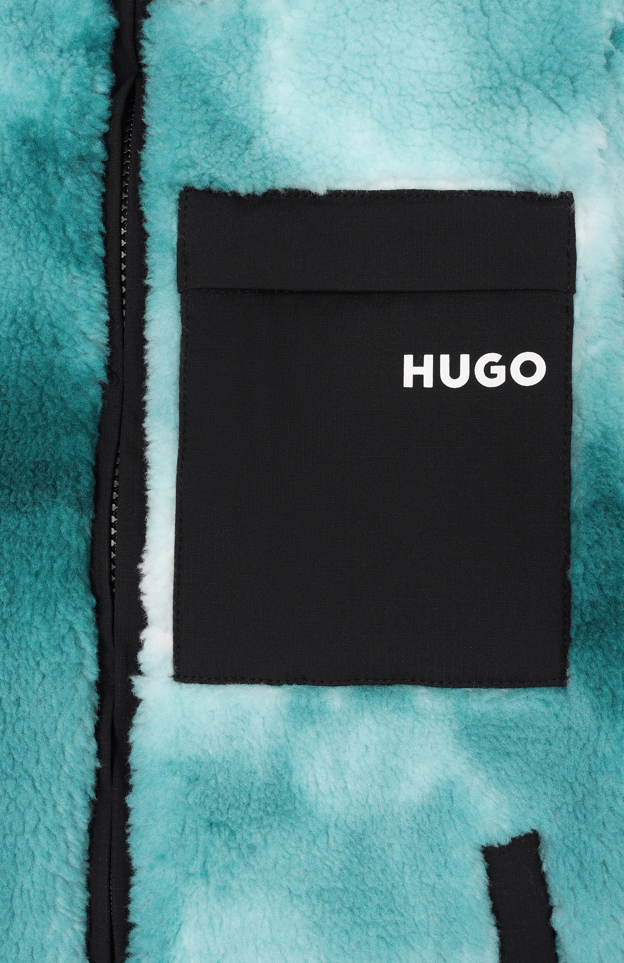 Куртка из экомеха HUGO голубого цвета по цене 25100 руб., арт. G00489, фото 3 Куртка из экомеха HUGO, арт. G00489, фото 3