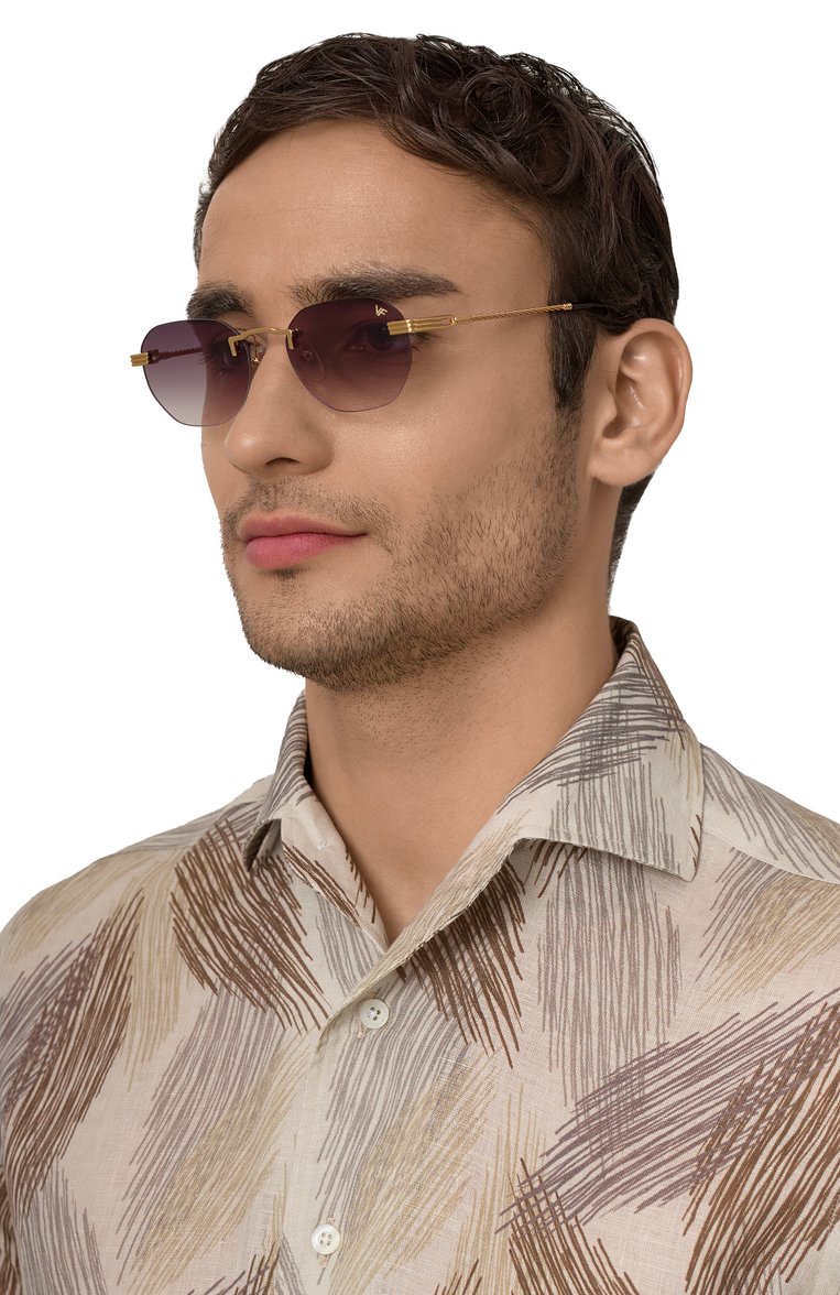 Женские солнцезащитные очки VINTAGE FRAMES серого цвета, арт. DETR0IT PLAYER 24KT G0LD/GRAY | Фото 2 (Материал: Металл; Региональные ограничения белый список (Axapta Mercury): Не проставлено; Нос: Не проставлено; Тип очков: С/з; Кросс-КТ: С/з-унисекс; Очки форма: Квадратные, Безоправные; Оптика Гендер: оптика-унисекс)