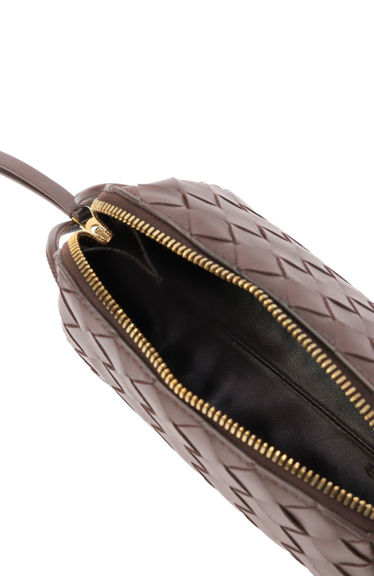 Женская сумка concert pouch BOTTEGA VENETA темно-коричневого цвета, арт. 794258/VCPP1 | Фото 5 (Автоматизация ТО: Проставлено; Ремень/цепочка: На ремешке; Материал: Натуральная кожа; Размер: mini; Автоматизация состава: Проставлено)