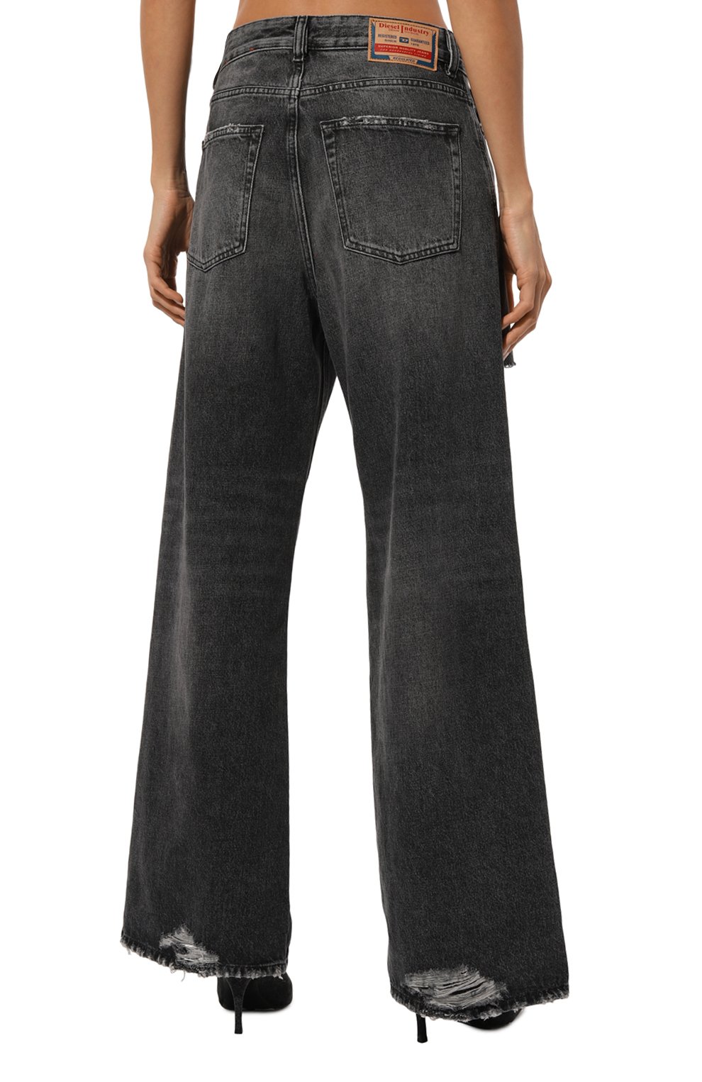 Джинсы DIESEL темно-серого цвета по цене 20650 руб., арт. A06925/007X4, фото 4 Джинсы DIESEL, арт. A06925/007X4, фото 4