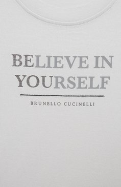 Детская хлопковая футболка BRUNELLO CUCINELLI светло-серого цвета, арт. B0A45T289A | Фото 3 (Девочки Кросс-КТ: футболка-одежда; Рукава: Короткие; Материал сплава: Проставлено; Материал внешний: Хлопок; Драгоценные камни: Проставлено)