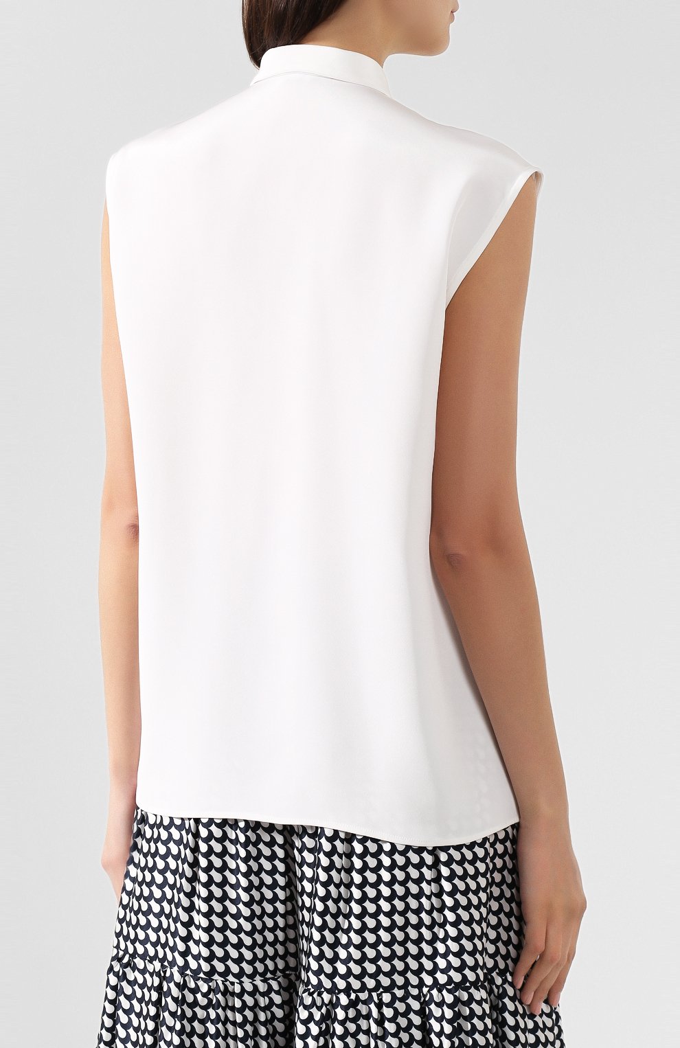 Шелковый топ KITON белого цвета по цене 124500 руб., арт. D48410K09S67, фото 4 Шелковый топ KITON, арт. D48410K09S67, фото 4