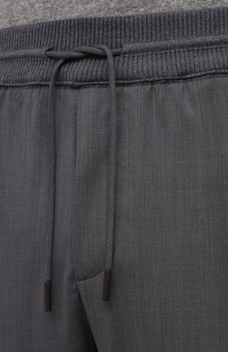 Мужские шерстяные джоггеры ZEGNA серого цвета, арт. UWI01/TT20 | Фото 5 (Материал внешний: Шерсть; Силуэт М (брюки): Джоггеры; Стили: Спорт-шик; Длина (брюки, джинсы): Стандартные; Региональные ограничения белый список (Axapta Mercury): RU; Материал сплава: Проставлено; Драгоценные камни: Проставлено)