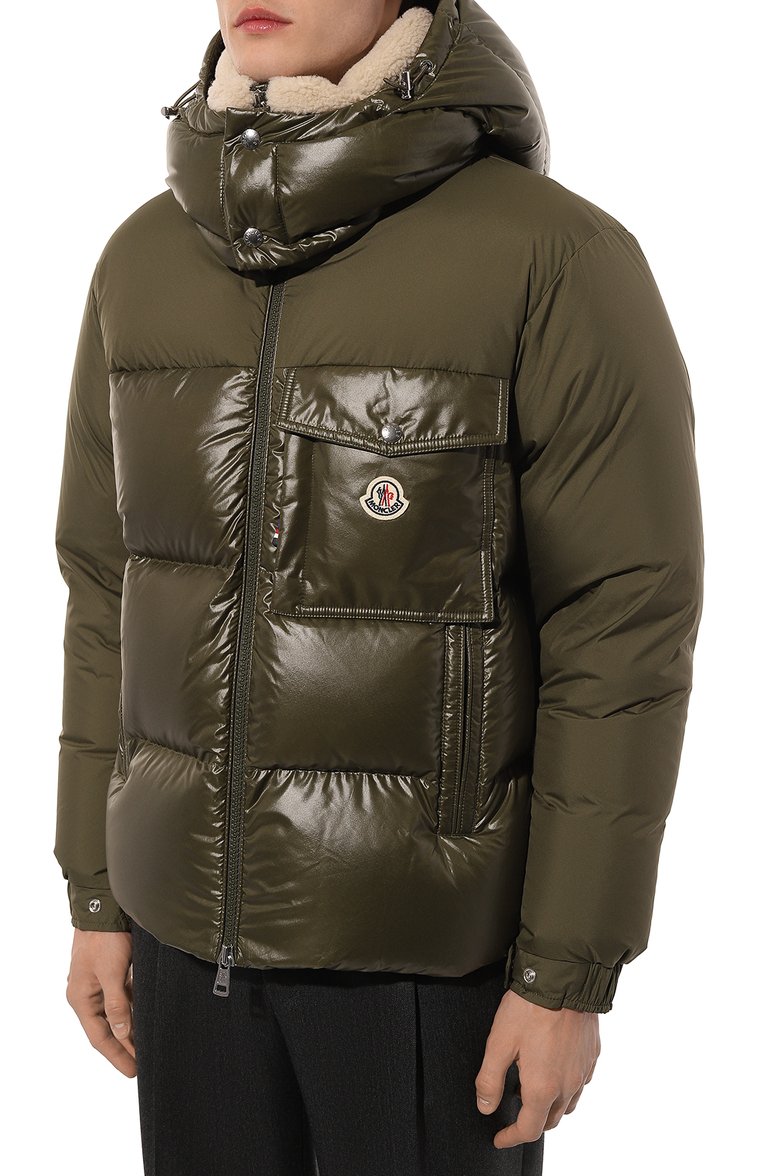 Мужская пуховик bayuda MONCLER зеленого цвета, арт. 1A002-67-595ZJ | Фото 3 (Длина (верхняя одежда): Короткие; Материал утеплителя: Пух и перо; Драгоценные камни: Проставлено; Материал сплава: Проставлено; Материал внешний: Синтетический материал; Рукава: Длинные; Материал подклада: Синтетический мат�ериал; Мужское Кросс-КТ: пуховик-короткий; Стили: Кэжуэл)