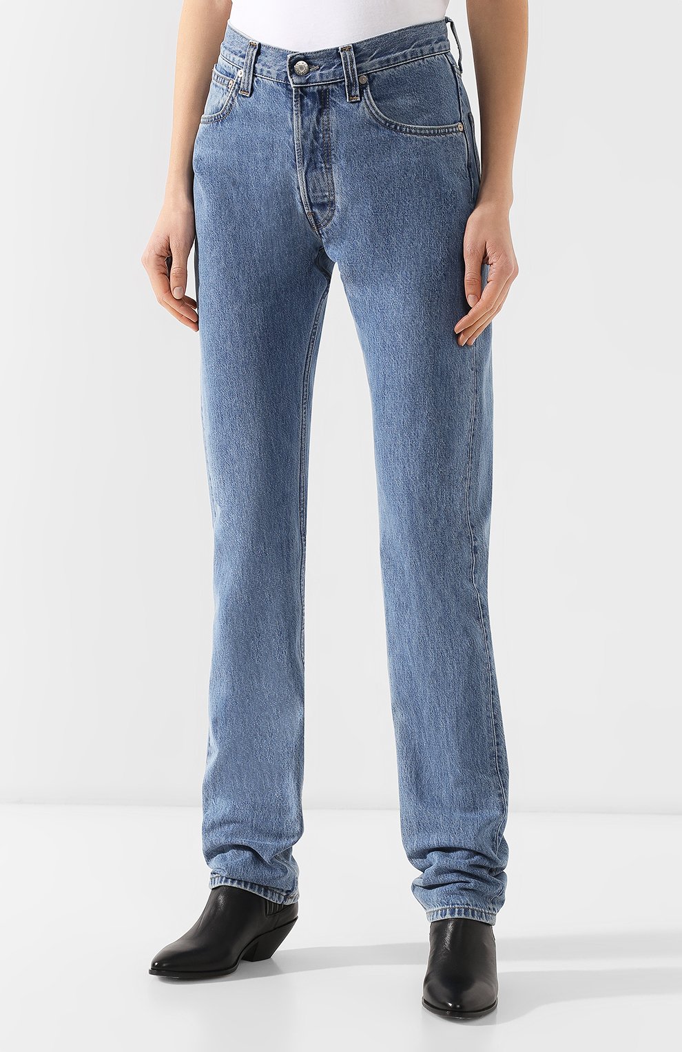 Джинсы HELMUT LANG голубого цвета по цене 33100 руб., арт. I09DW210, фото 3 Джинсы HELMUT LANG, арт. I09DW210, фото 3