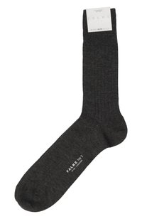 Темно-серый