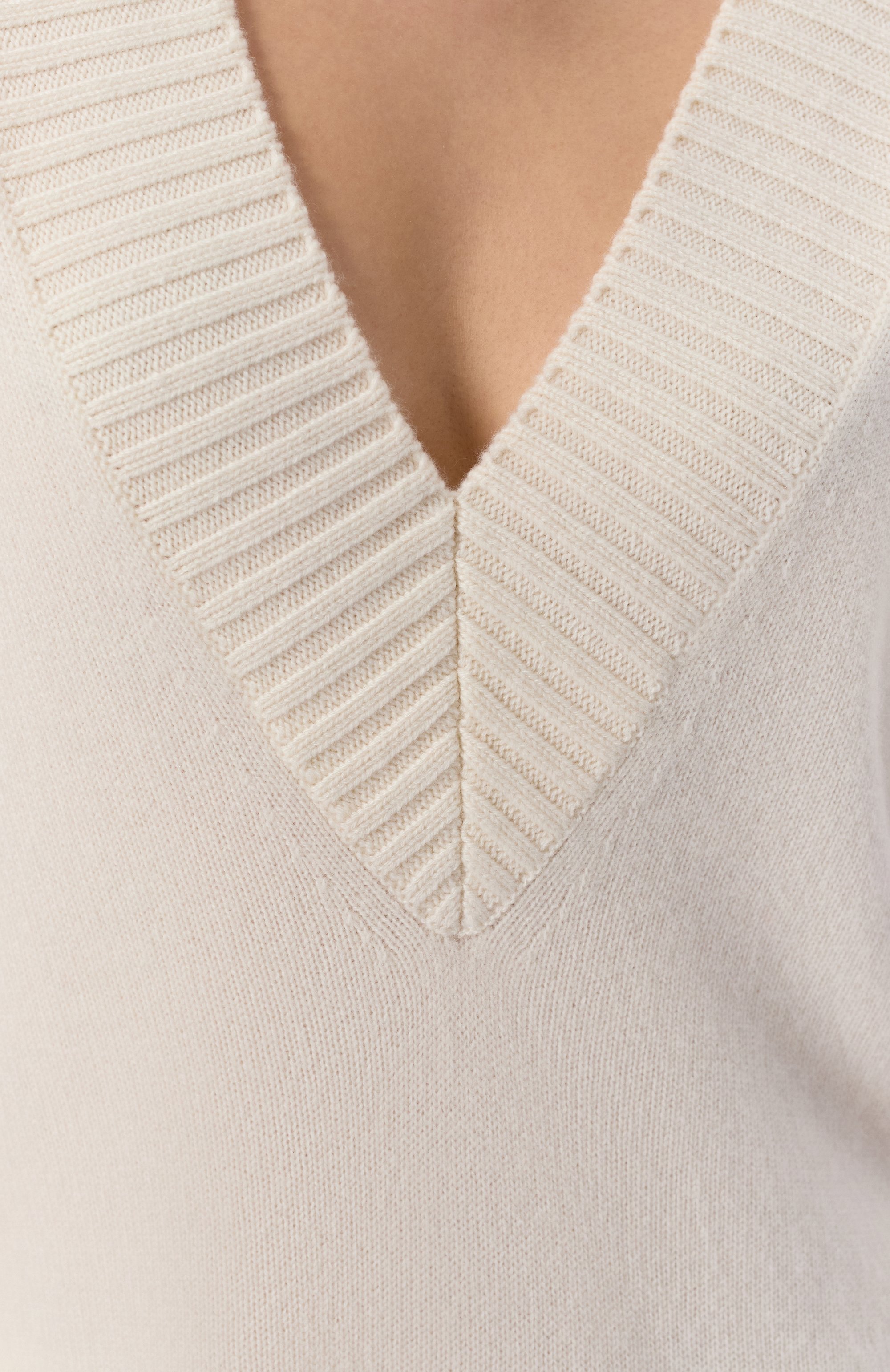 Кашемировый пуловер LOULOU DE SAISON кремового цвета по цене 59950 руб., арт. SAGE, фото 5 Кашемировый пуловер LOULOU DE SAISON, арт. SAGE, фото 5