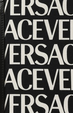 Мужская текстильная сумка-тоут VERSACE черно-белого цвета, арт. 1008913/1A06766 | Фото 3 (Ремень/цепочка: На ремешке; Размер: large; Драгоценные камни: Проставлено; Материал: Текстиль; Материал сплава: Проставлено)