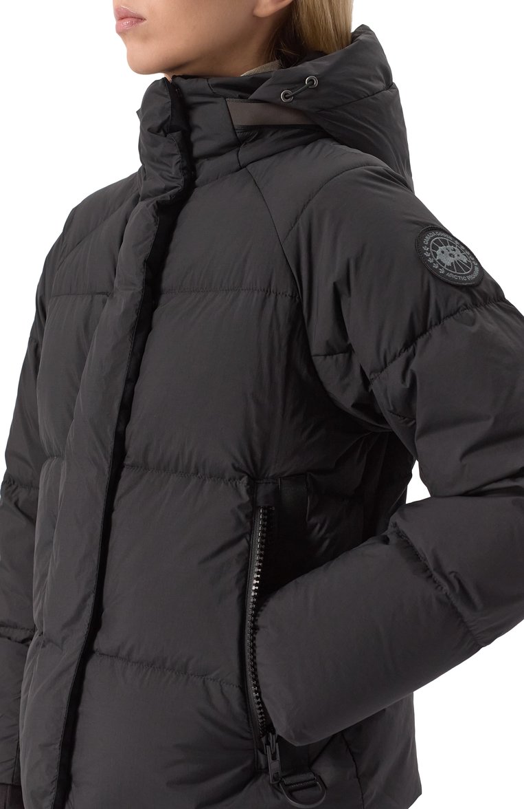 Женский пуховик junction CANADA GOOSE черного цвета, арт. 2602LB | Фото 5 (Длина (верхняя одежда): Короткие; Материал сплава: Проставлено; Драгоценные камни: Проставлено; Рукава: Длинные; Материал подклада: Синтетический материал; Стили: Кэжуэл; Кросс-КТ: Пуховик; Материал внешний: Синтетический материал)
