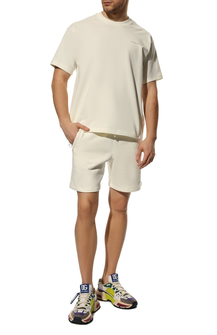 Мужская хлопковая футболка adidas originals x pharrell williams ADIDAS ORIGINALS кремового цвета, арт. HG1803 | Фото 2 (Длина (для топов): Стандартные; Материал внешний: Хлопок; Рукава: Короткие; Принт: Без принта; Стили: Спорт-шик; Нос: Не проставлено; Региональные ограничения белый список (Axapta Mercury): Не проставлено; Мужское Кросс-КТ: Футболка-одежда; Кросс-КТ: Джерси)