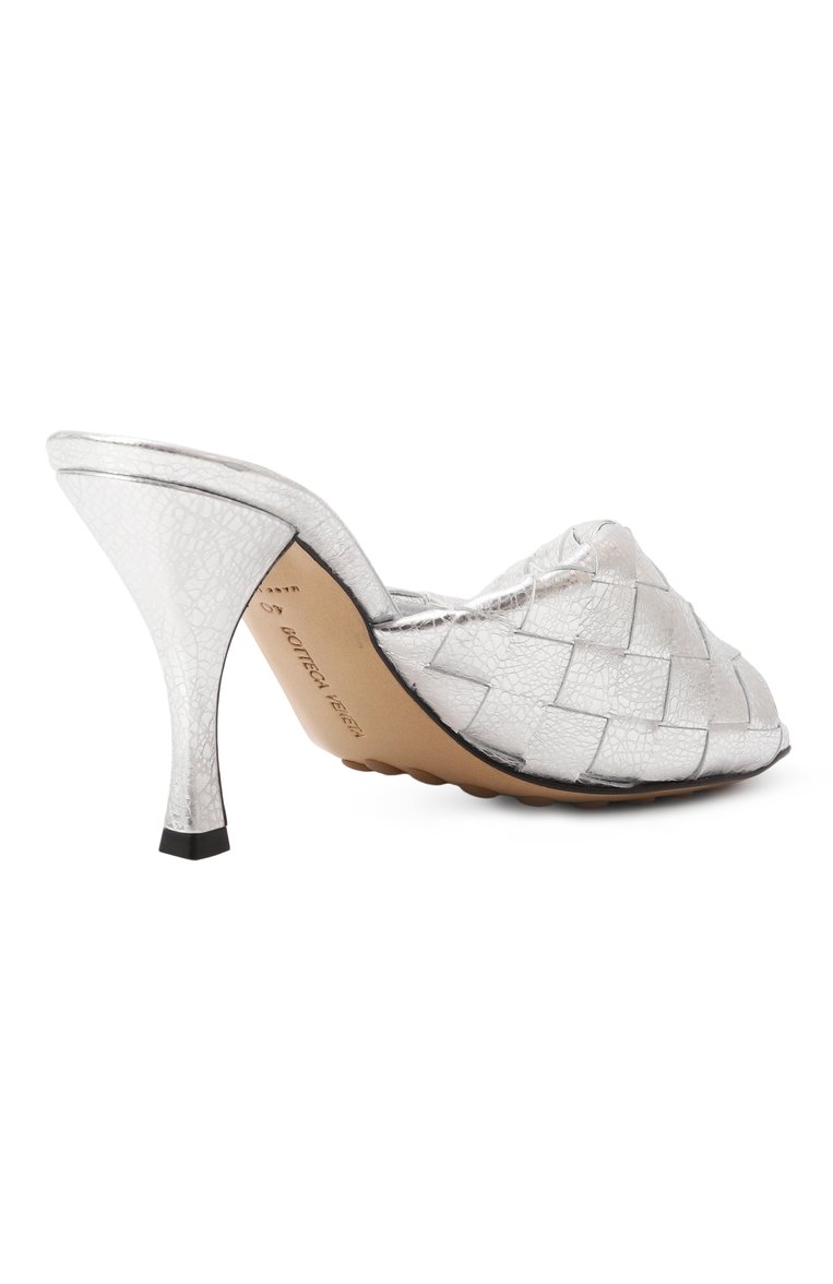 Женские кожаные мюли blink BOTTEGA VENETA серебряного цвета, арт. 796455/V55N1 | Фото 5 (Каблук высота: Высокий; Подошва: Плоская; Драгоценные камни: Проставлено; Материал сплава: Проставлено; Материал внешний: Натуральная кожа; Материал внутренний: Натуральная кожа; Каблук тип: Шпилька)
