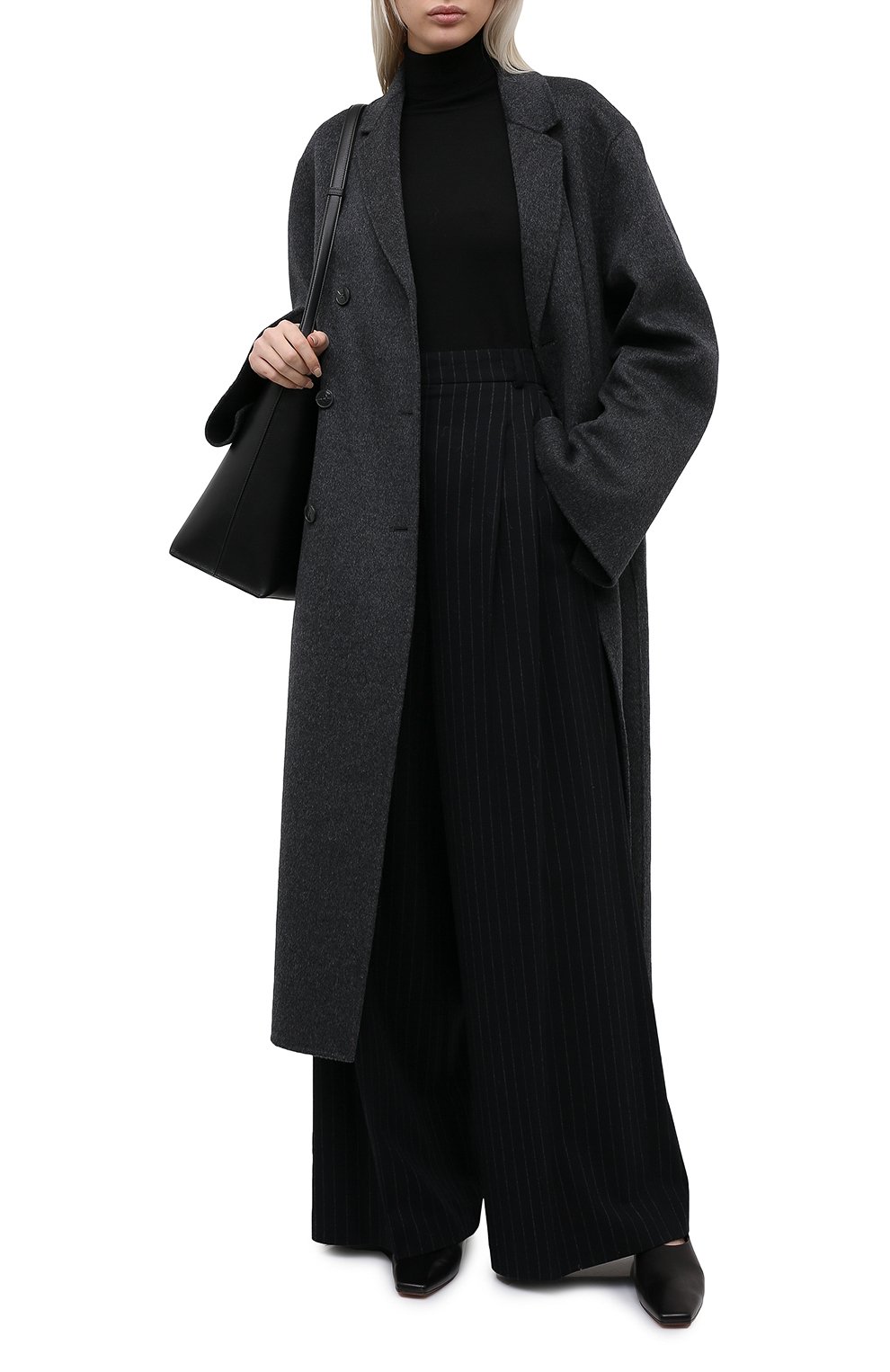 Шерстяная водолазка TOTEME черного цвета по цене 25200 руб., арт. 211-554-751, фото 2 Шерстяная водолазка TOTEME, арт. 211-554-751, фото 2