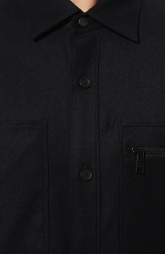 Мужская шерстяная куртка-рубашка ZEGNA темно-синего цвета, арт. UCV01A6/S0TM2 | Фото 5 (Кросс-КТ: Куртка; Мужское Кросс-КТ: шерсть и кашемир, Куртка-рубашка; Материал внешний: Шерсть; Рукава: Длинные; Материал сплава: Проставлено; Материал подклада: Синтетический материал; Драгоценные камни: Проставлено; Длина (верхняя одежда): Короткие; Стили: Кэжуэл)