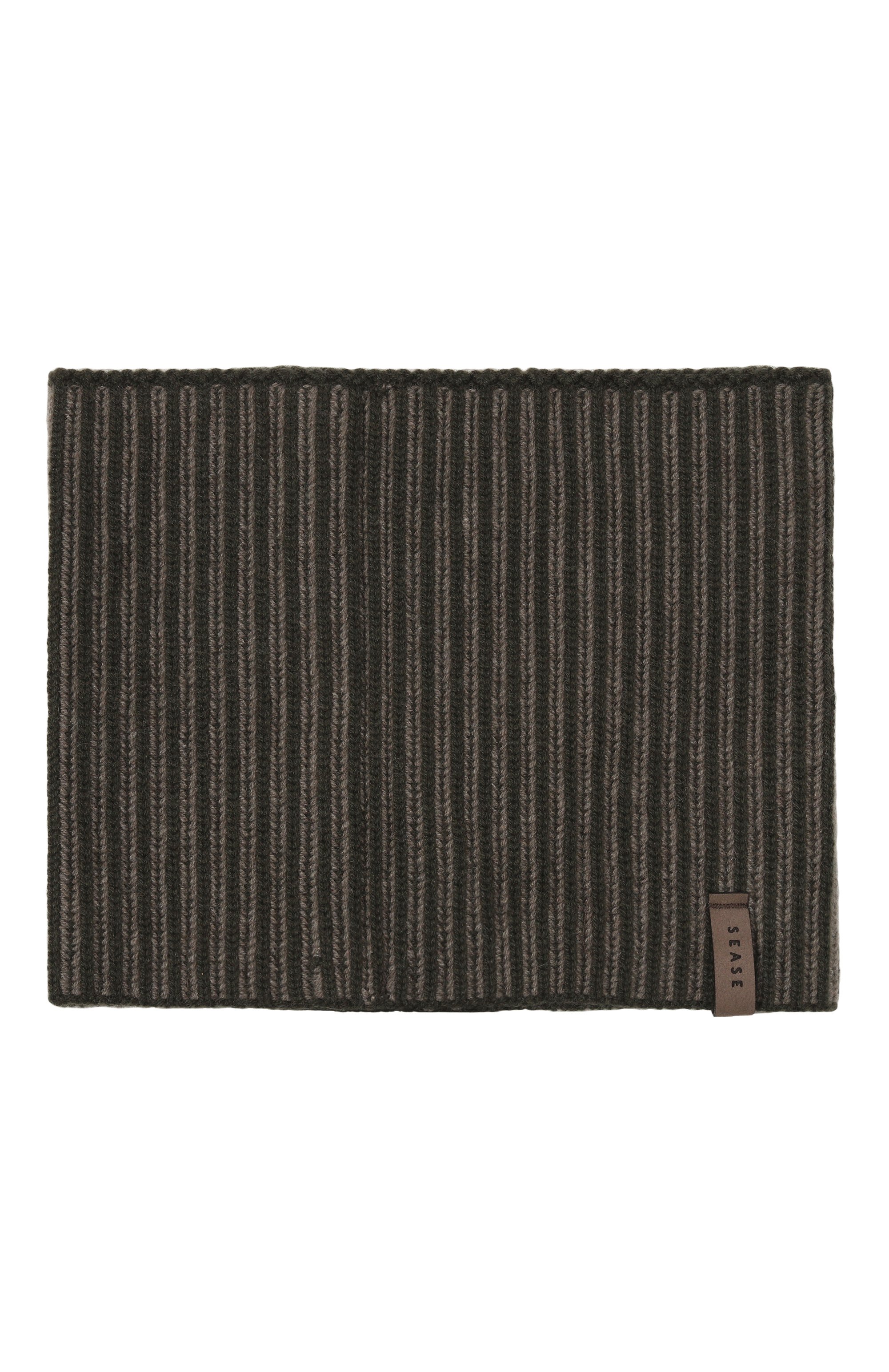 Кашемировый шарф-снуд SEASE темно-зеленого цвета по цене 69950 руб., арт. AT30R/006XG, фото 3 Кашемировый шарф-снуд SEASE, арт. AT30R/006XG, фото 3
