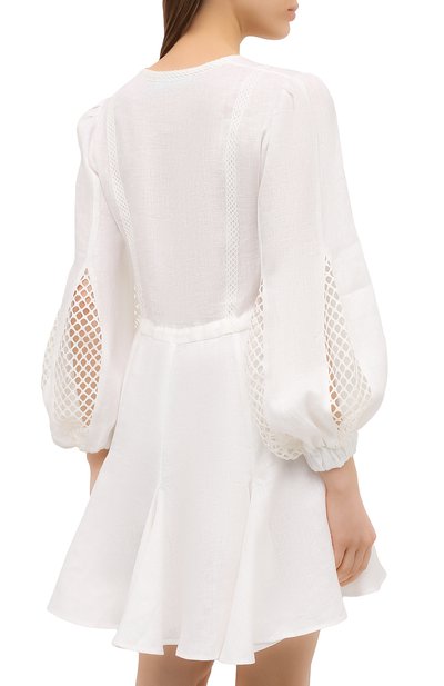 Льняное платье A MERE CO белого цвета по цене 51850 руб., арт. AMC-RSS21-06WW, фото 4 Льняное платье A MERE CO, арт. AMC-RSS21-06WW, фото 4