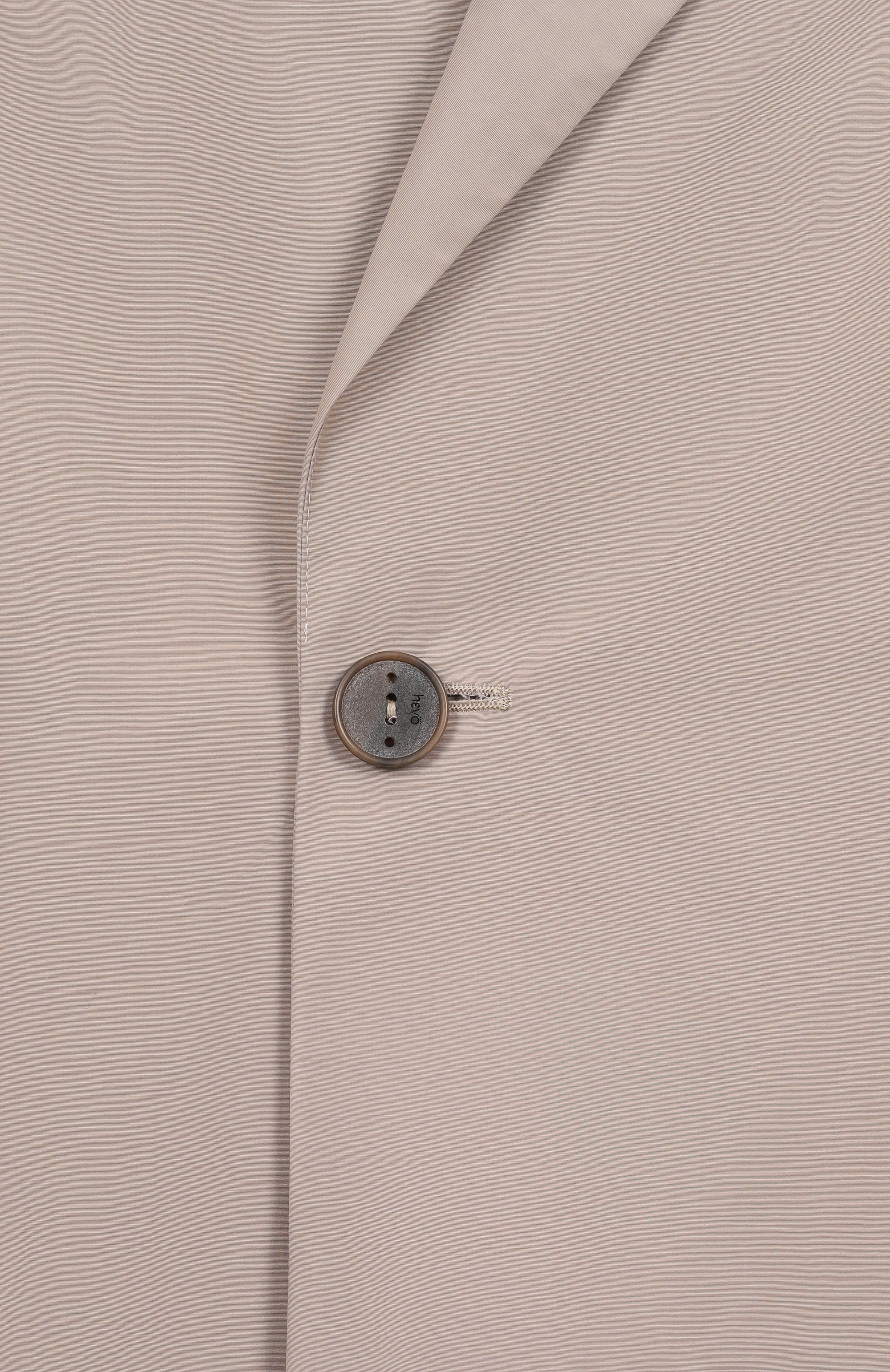 Плащ HEVO бежевого цвета по цене 79150 руб., арт. SURB0 S 130/H725, фото 6 Плащ HEVO, арт. SURB0 S 130/H725, фото 6