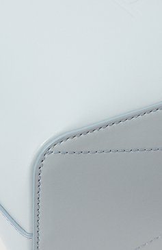 Женский сумка-тоут essential LANCEL светло-голубого цвета, арт. A12135 | Фото 3 (Сумки-технические: Сумки-шопперы; Материал: Натуральная кожа; Материал сплава: Проставлено; Драг�оценные камни: Проставлено)