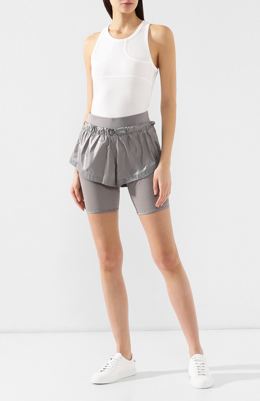 Шорты ADIDAS BY STELLA MCCARTNEY серебряного цвета по цене 5570 руб., арт. DT9286, фото 2 Шорты ADIDAS BY STELLA MCCARTNEY, арт. DT9286, фото 2