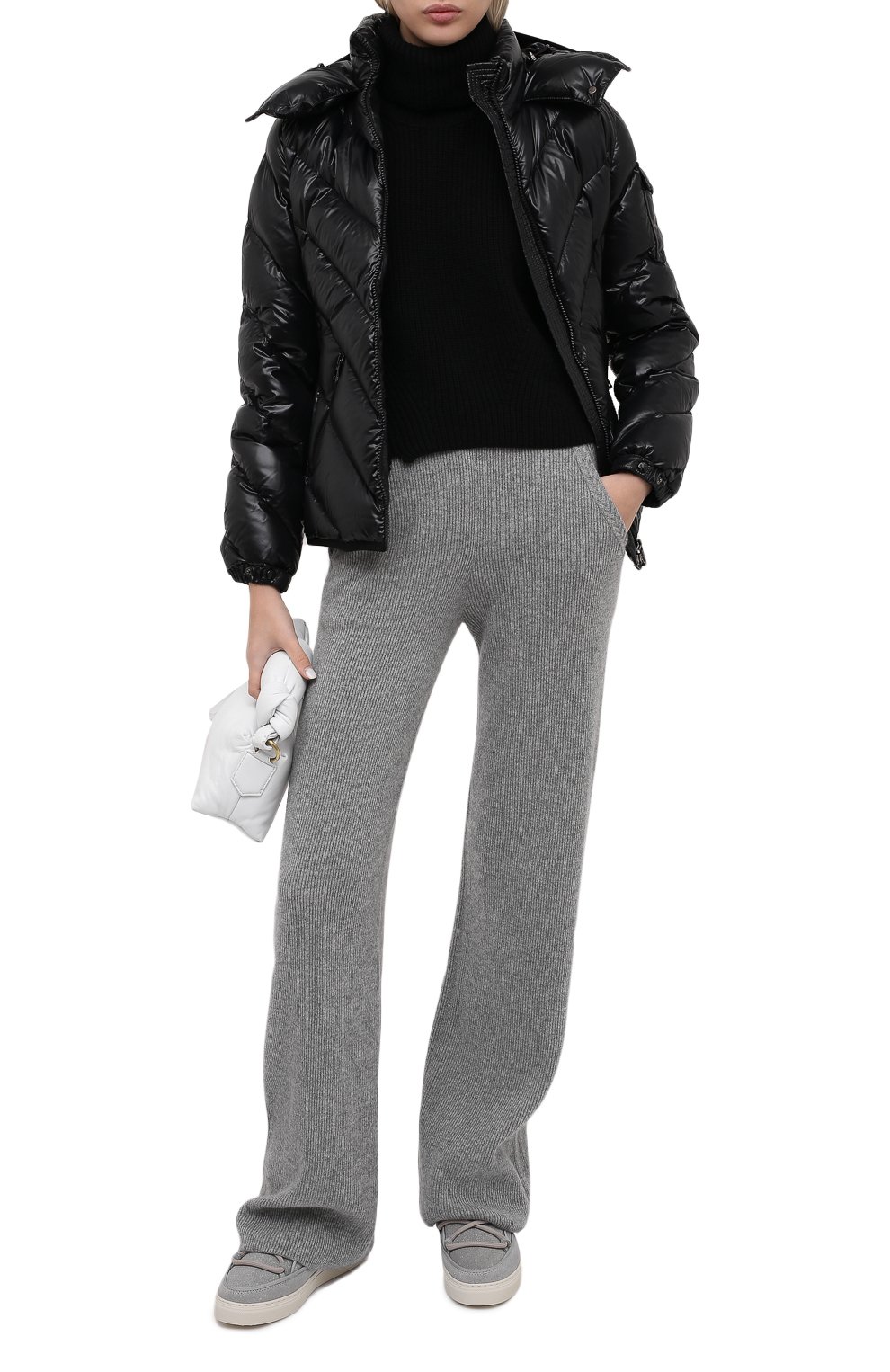 Пуховик MONCLER черного цвета по цене 144500 руб., арт. F2-093-1B512-00-C0064, фото 3 Пуховик MONCLER, арт. F2-093-1B512-00-C0064, фото 3