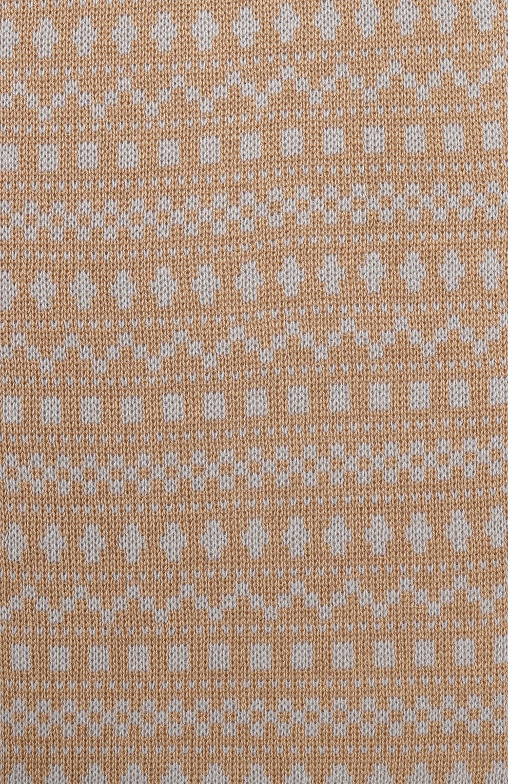 Капюшон A.T.T. бежевого цвета по цене 8060 руб., арт. 2386/212, фото 4 Капюшон A.T.T., арт. 2386/212, фото 4