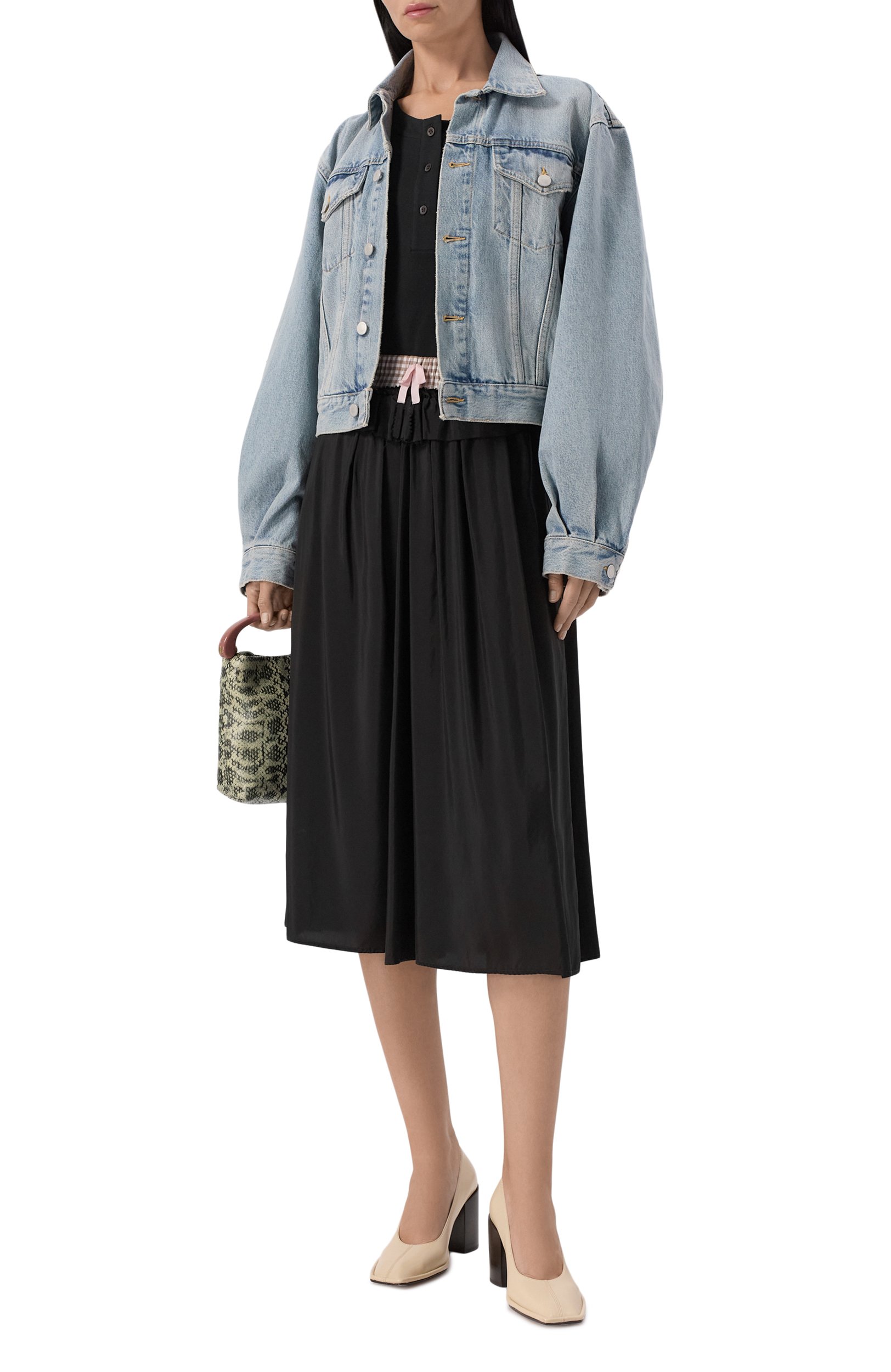 Хлопковая футболка DRIES VAN NOTEN черного цвета по цене 46350 руб., арт. 131111/4607, фото 2 Хлопковая футболка DRIES VAN NOTEN, арт. 131111/4607, фото 2