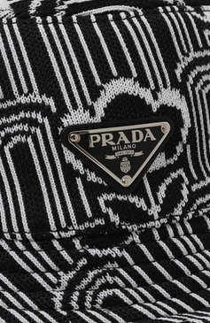 Женская панама PRADA черно-белого цвета, арт. 1HC137-2DYX-F02JQ | Фото 4 (Материал: Синтетический материал, Текстиль; Нос: Не проставлено; Материал сплава: Проставлено)