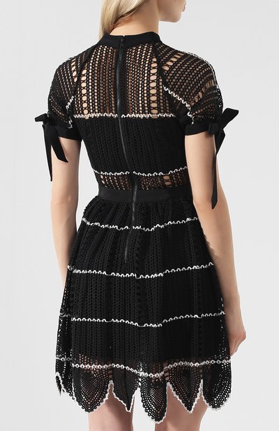 Вязаное платье SELF-PORTRAIT черного цвета по цене 29850 руб., арт. SP20-076, фото 4 Вязаное платье SELF-PORTRAIT, арт. SP20-076, фото 4