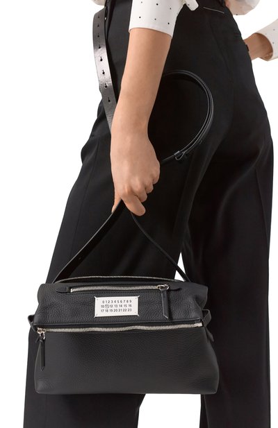 Сумка 5ac MAISON MARGIELA черного цвета по цене 199500 руб., арт. SB1WG0003/P4746, фото 2 Сумка 5ac MAISON MARGIELA, арт. SB1WG0003/P4746, фото 2