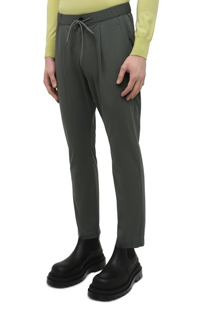 Брюки KAZUYUKI KUMAGAI хаки цвета по цене 41050 руб., арт. AP11-225, фото 3 Брюки KAZUYUKI KUMAGAI, арт. AP11-225, фото 3