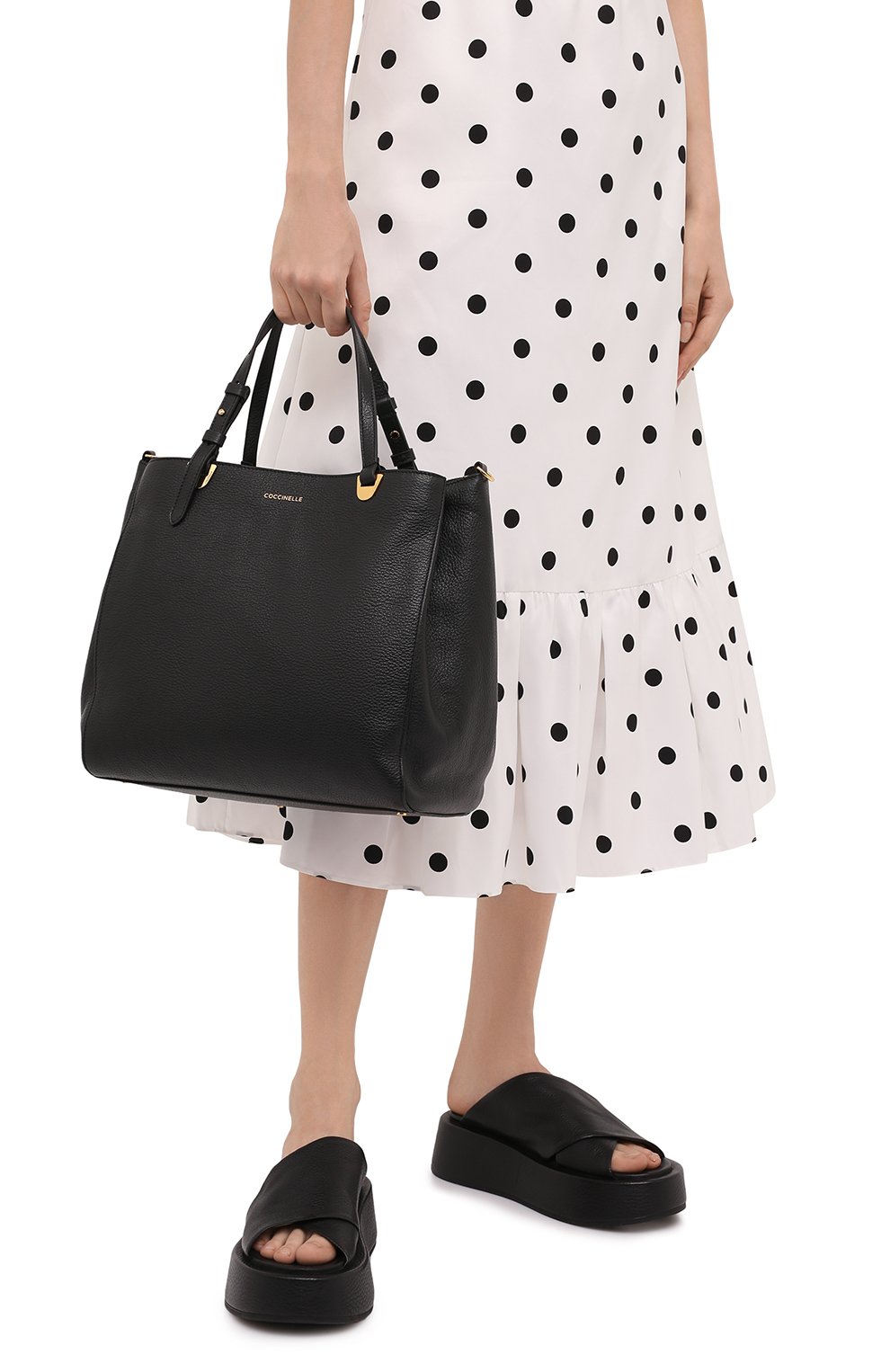 Сумка lea COCCINELLE черного цвета по цене 38300 руб., арт. E1 I60 18 02 01, фото 2 Сумка lea COCCINELLE, арт. E1 I60 18 02 01, фото 2