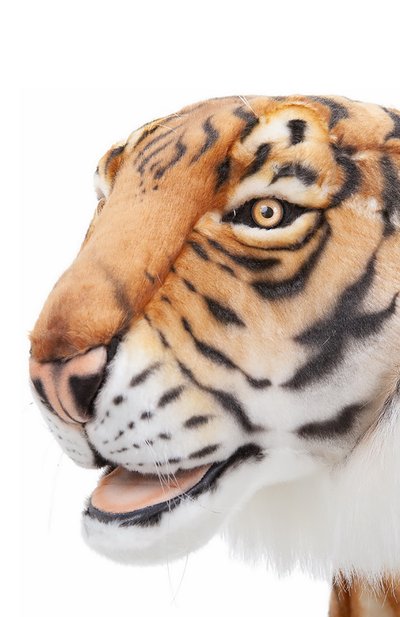 Мягкая игрушка тигр бенгальский HANSA коричневого цвета по цене 243580 руб., арт. 6592, фото 3 Мягкая игрушка тигр бенгальский HANSA, арт. 6592, фото 3