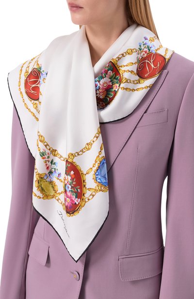 Шелковый платок DOLCE & GABBANA белого цвета по цене 69950 руб., арт. FN090R/GDDLK, фото 2 Шелковый платок DOLCE & GABBANA, арт. FN090R/GDDLK, фото 2