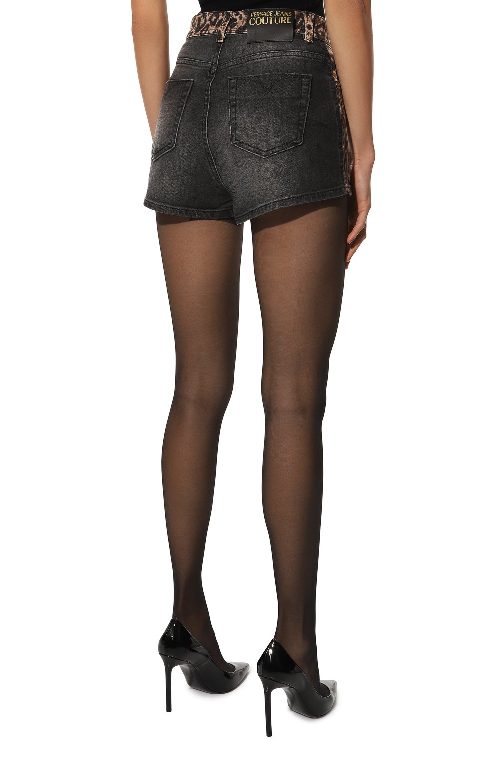 Джинсовые шорты VERSACE JEANS COUTURE леопардового цвета по цене 32950 руб., арт. 72HAB50M-72DP504 C MIX PRINT LE0 EVELYNE D STR BLA, фото 4 Джинсовые шорты VERSACE JEANS COUTURE, арт. 72HAB50M-72DP504 C MIX PRINT LE0 EVELYNE D STR BLA, фото 4