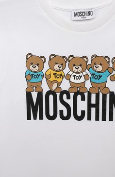 Детская хлопковая футболка MOSCHINO белого цвета, арт. HTM03U/LAA20/10A-14A | Фото 3 (Рукава: Короткие; Материал сплава: Проставлено; Материал внешний: Хлопок; Мальчики Кросс-КТ: Футболка-одежда; Драгоценные камни: Проставлено)