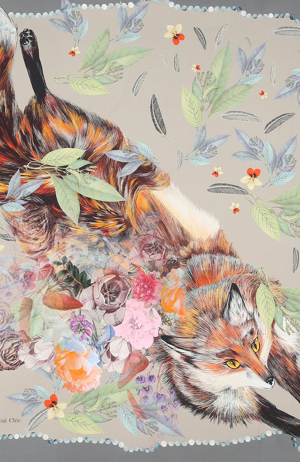 Шелковый платок in vogue RADICAL CHIC серого цвета по цене 29900 руб., арт. 202647.07.09, фото 3 Шелковый платок in vogue RADICAL CHIC, арт. 202647.07.09, фото 3