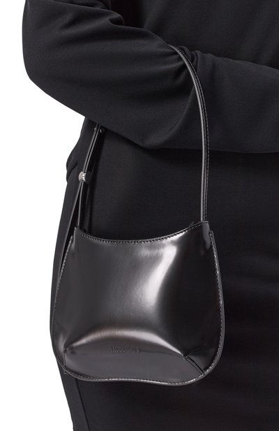 Сумка le petit bisou JACQUEMUS черного цвета по цене 84450 руб., арт. 26EBAW00454/AC18A01, фото 2 Сумка le petit bisou JACQUEMUS, арт. 26EBAW00454/AC18A01, фото 2