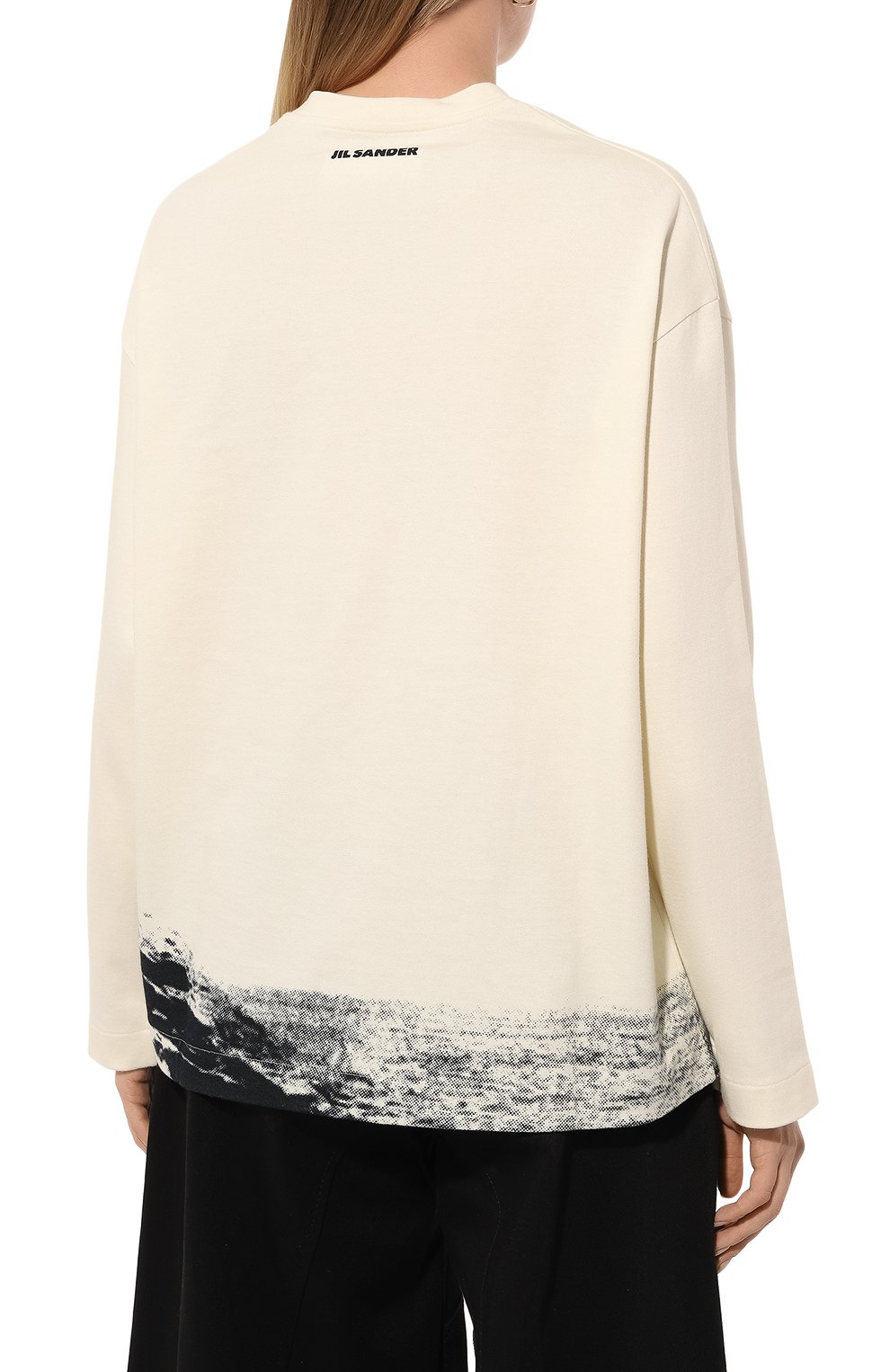 Хлопковый лонгслив JIL SANDER кремового цвета по цене 76850 руб., арт. J03GC0120/J20220, фото 4 Хлопковый лонгслив JIL SANDER, арт. J03GC0120/J20220, фото 4